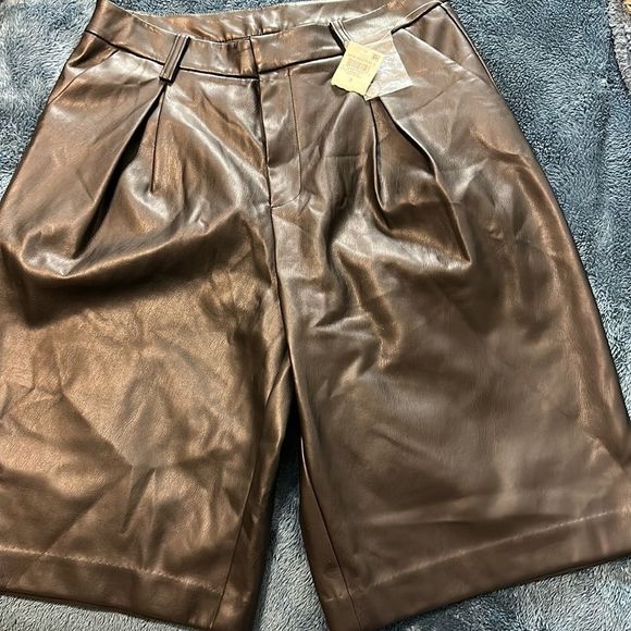 Internacional Concepts Inc. faux leather shorts - Picture 3 of 9